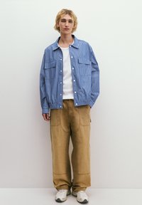 Thumbnail Image 2