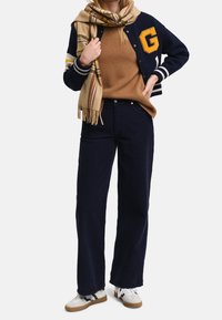 GANT Stickad tröja - brown