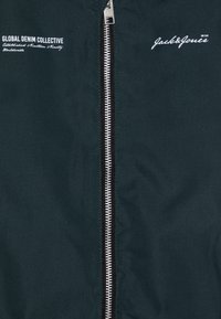 Jack & Jones Junior JJGREAT - Ziemas jaka - magical forest
