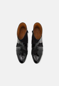 Chie Mihara NUSCA - Bokacsizmák - sucre