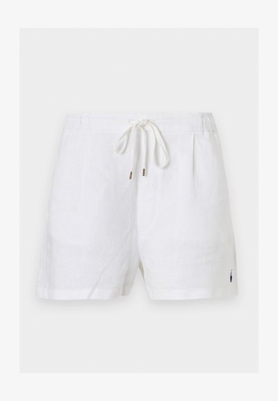 Λευκά λινά σορτς με ελαστική μέση και μπροστινό κορδόνι, εφαρμοστή γραμμή, με μικρό κεντητό λογότυπο κοντά στο τελείωμα.
