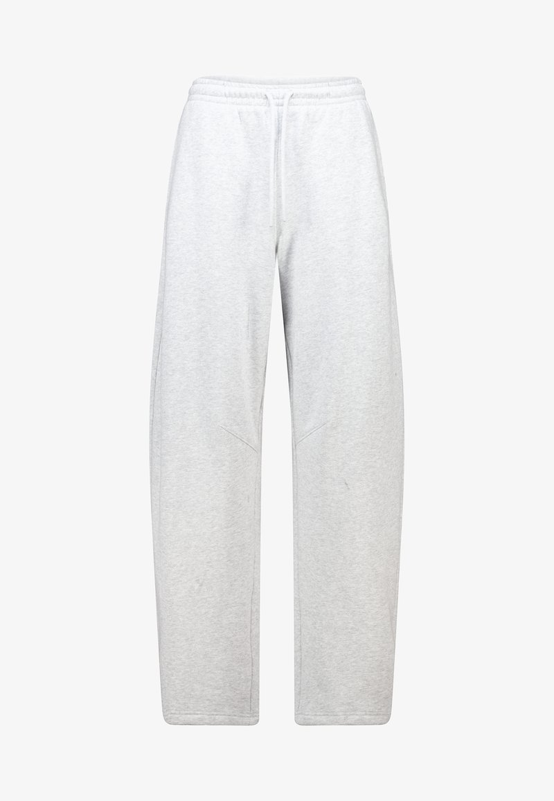 Pantalones de chándal grises hechos de una tela suave, con un corte relajado, cinturilla elástica con cordón y sutiles detalles de costura.
