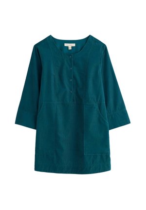 Turkusowa sukienka tunika z korduroyu z okrągłym dekoltem, pięcioma guzikami, rękawami o długości trzech ćwierć i dwoma kieszeniami z przodu.