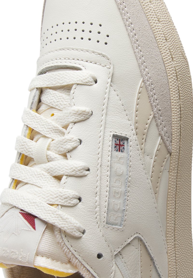 Zapatilla Reebok Club C Revenge Vint Blanca Unisex