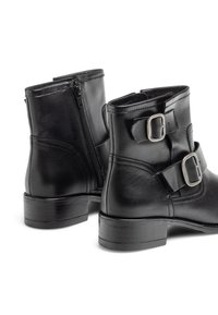 Yokono PLANO MONS - Botines - black
