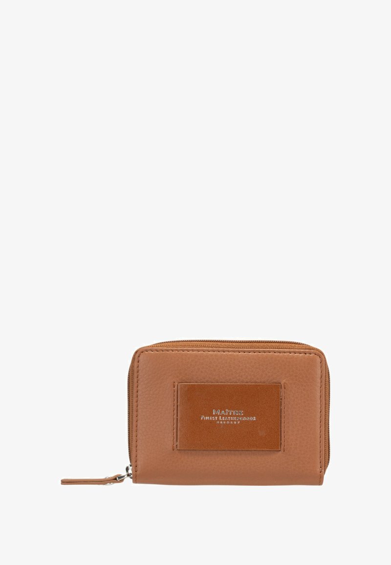 Portefeuille en cuir brun avec une surface texturée, fermeture éclair, et un patch rectangulaire embossé affichant "MAÎTRE Produits en Cuir de Luxe."