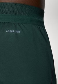 adidas Performance JUVENTUS PRO SHORTS - Klubové oblečenie - shadow green