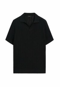 Polo shirt nero a maniche corte con un motivo a maglia testurizzato, caratterizzato da un colletto piatto e un design a V. Taglio semplice e classico.