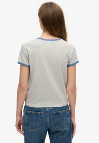 Superdry & Co - T-shirt z nadrukiem