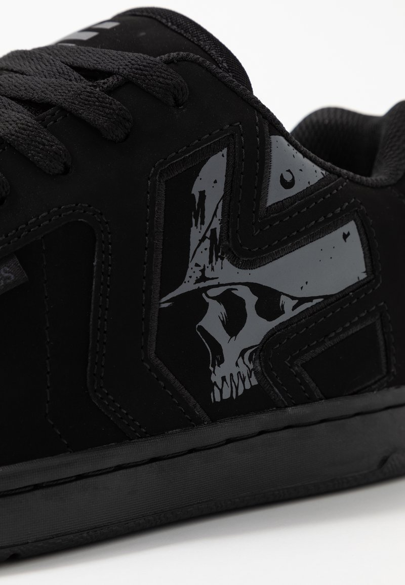 etnies metal mulisha