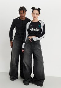 YOURTURN by Zalando UNISEX - Platūs džinsai - black denim