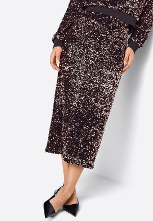 Ceruzaszoknya - dark brown