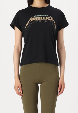 Black short-sleeve graphic t-shirt featuring "An Evening with Metallica" in gold and green. Made of soft cotton, with a relaxed fit.