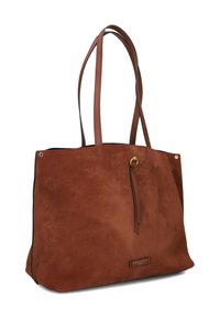 Borsa a spalla in suede marrone con due manici lunghi, chiusura con zip e un piccolo tassello decorativo. Presenta un design minimalista e una tasca interna.
