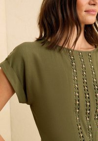 Love & Roses ROLL SLEEVE - REGULAR FIT - Camicetta - khaki green