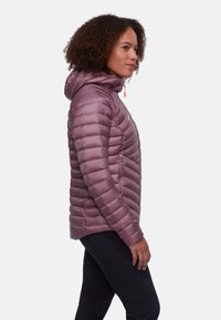 Mammut BROAD PEAK HOODED  - Gewatteerde jas - flux black