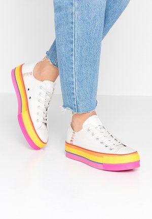 Baskets basses - white