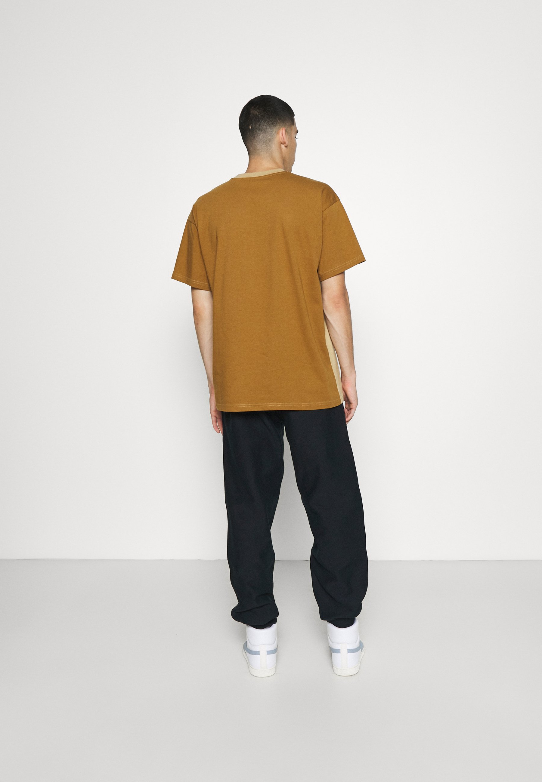 carhartt american script coach jacket