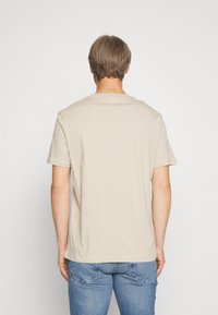 Thumbnail Image 3