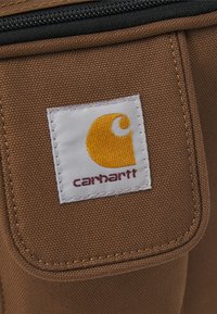 Carhartt WIP ESSENTIALS BAG SMALL UNISEX - Taška s příčným popruhem - tamarind