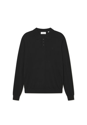 Svart långärmad polo tröja i mjukt tyg, med en knappslå med tre knappar, ribbad krage och en liten logotyp broderad på bröstet.