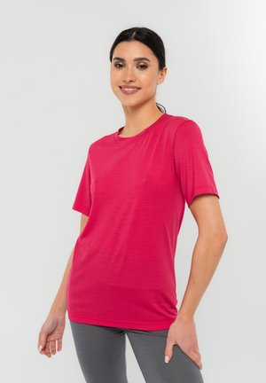- T-shirt basic