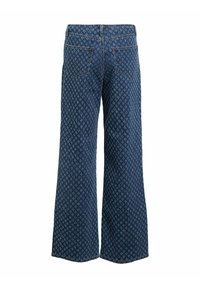 Jeans de pierna ancha en denim azul oscuro, con una textura estampada y cinco bolsillos, con acentos de costura a lo largo de las costuras.