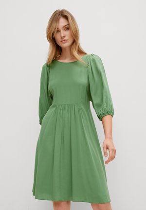 comma Freizeitkleid - bright green