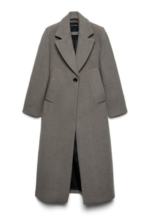 Lungo cappotto in lana taupe con ampi risvolti, chiusura con un singolo bottone nero, tasche laterali e fodera interna nera.