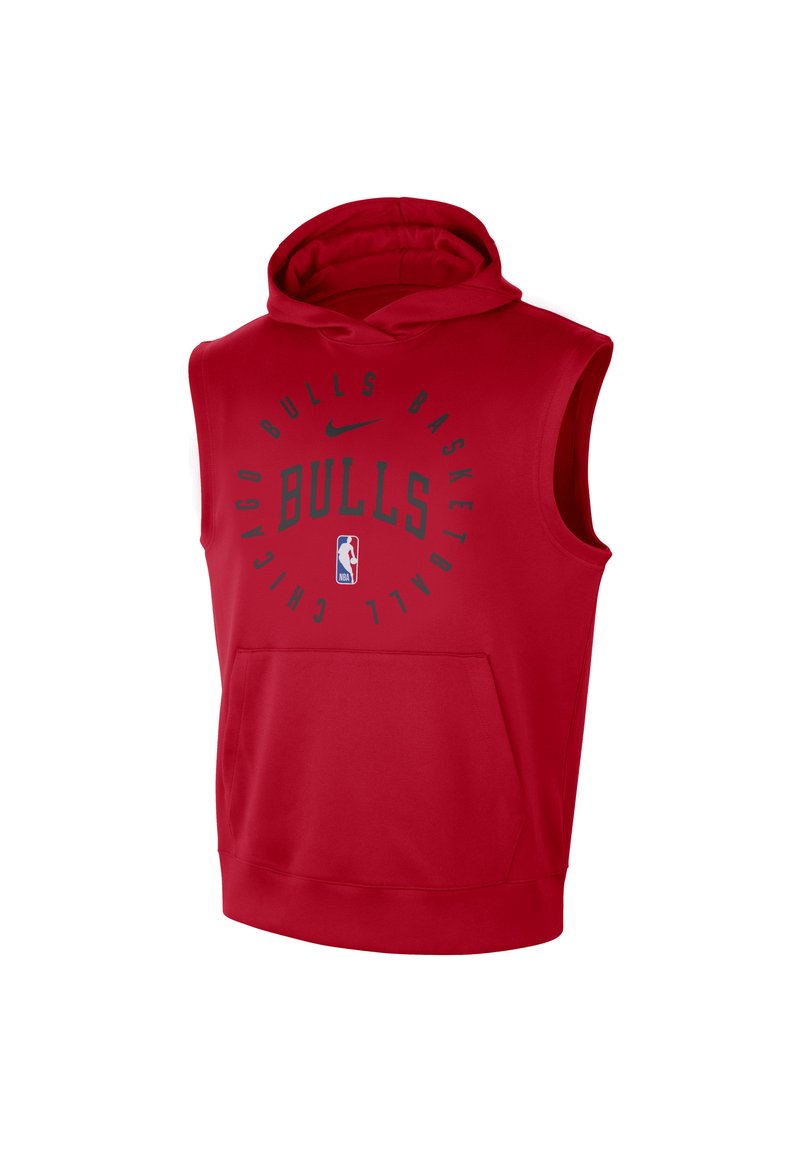 Hoodie sem mangas vermelho feito de tecido macio, com um bolso frontal e texto em preto em destaque a dizer "CHICAGO BULLS BASKETBALL" com o logótipo da NBA.
