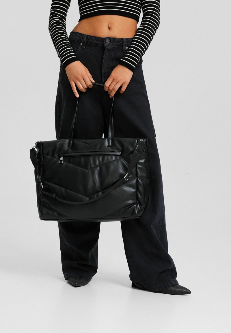 Bershka QUILTED MULTIWAY Shopping bag black/nero Zalando.it