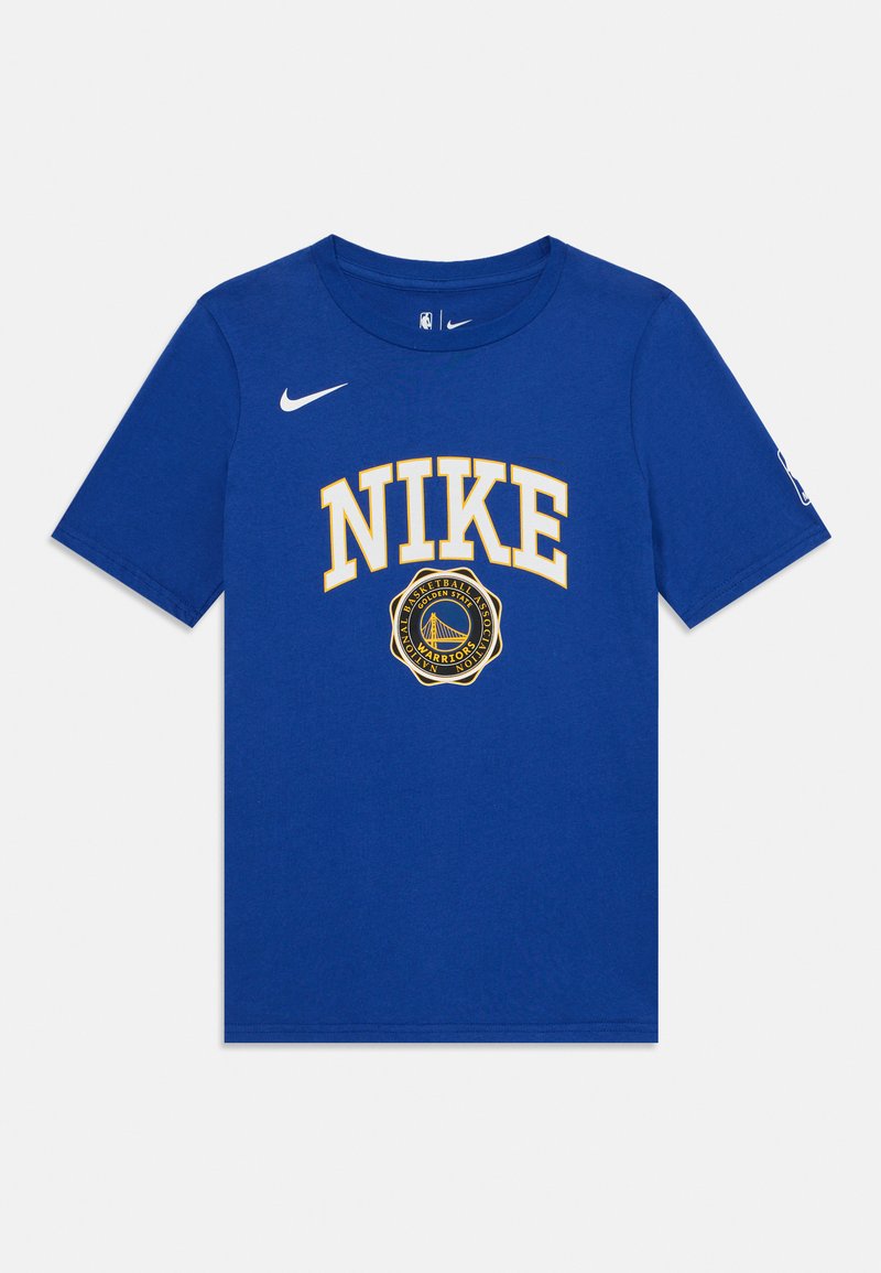 T-shirt Nike bleu avec un col rond, affichant "NIKE" en blanc et doré avec un logo circulaire des Golden State Warriors. Manches courtes.