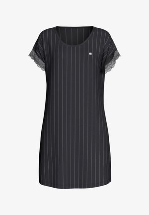 Vestito nero a maniche corte con sottili righe verticali bianche e rifinitura in pizzo sui bordi delle maniche, con un piccolo logo bianco sul petto sinistro.