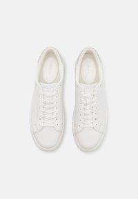 MICHAEL Michael Kors GROVE LACE UP - Sneakers - optic white