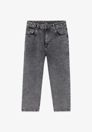 Jean gris à taille haute avec effet délavé acide, bouton et fermeture éclair à l'avant, passants pour ceinture et design à cinq poches, posé à plat.