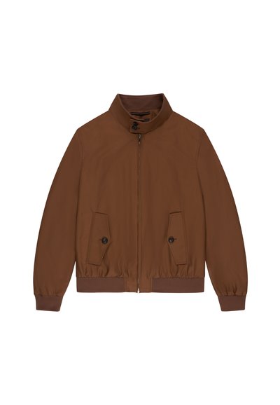 Giacca marrone con zip, colletto alla coreana, tasche con pattina e bottoni, polsini e orlo a coste, distesa su sfondo bianco.