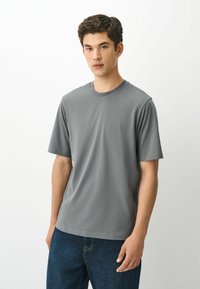 Ei valittu, charcoal grey