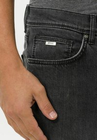 Thumbnail Image 4