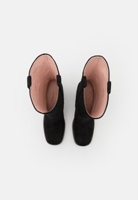 Coccinelle Platform csizmák - noir