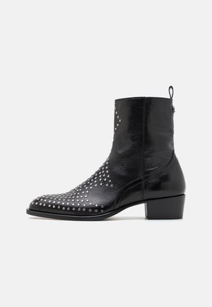 Roberto Cavalli PRINCE - Botines camperos - black