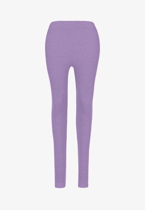 Fialové legíny vyrobené z mäkkej, elastickej látky. Majú jednoduchý dizajn s vysokým pásom a priliehavým strihom cez celé nohy.