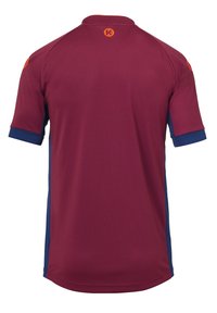 Bordeaux sportshirt met blauwe zijpanelen, korte mouwen en een klassieke kraag. Heeft een cirkelvormig logo op de bovenrug.