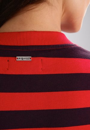Sweatshirt - red
