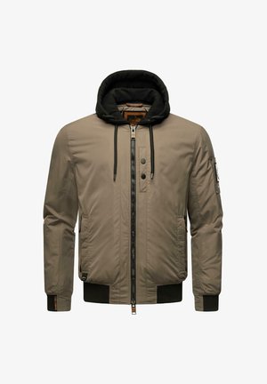 Bež bomber jakna s crnom kapuljačom, prednjim zatvaračem i dugmadi na snap. Ima bočne džepove i rebraste manžete za prilagođen izgled.