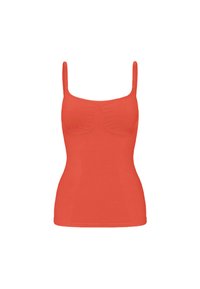 Raudonos, moteriškos aptemptos liemenėlės su plonais petnešėliais ir subtiliu krūtinės formavimu baltame fone.