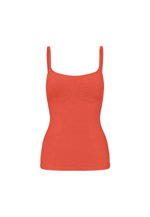 Červené dámské tílko s tenkými ramínky a jemným tvarováním na hrudi na bílém pozadí.