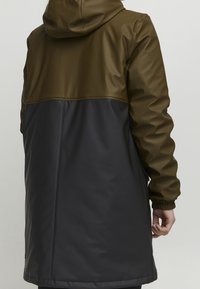 b.young Parka - olive