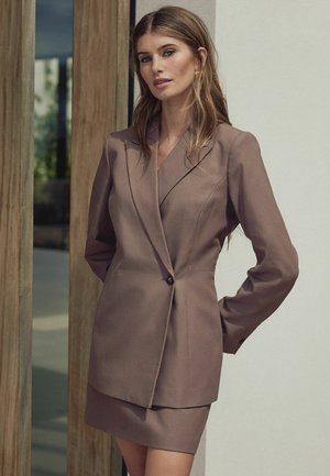 Next, REGULAR FIT - N. PREMIUM TWILL ASYMMETRIC BLAZER - Korte frakker - mink brown