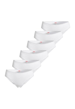 Viisi valkoista naisten bikinityylistä alushousua, joissa on pitsireunus, aseteltuna vinoriviksi valkoisella taustalla.