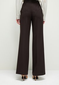 adL WIDE LEG  - Broek - brown
